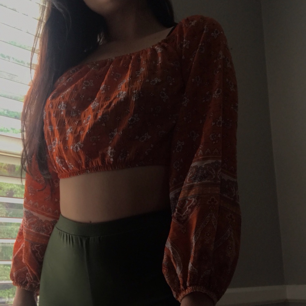 Floral Long-Sleeve Crop Top